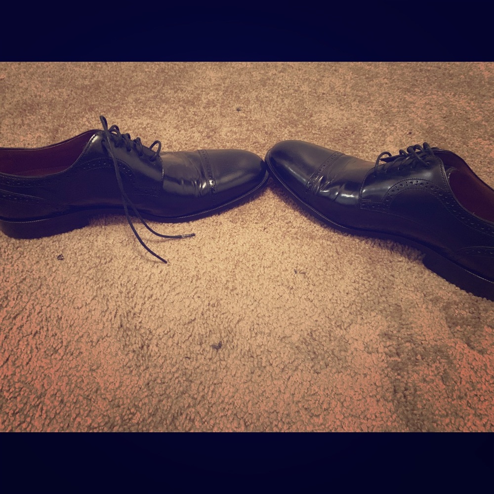 Dress shoes